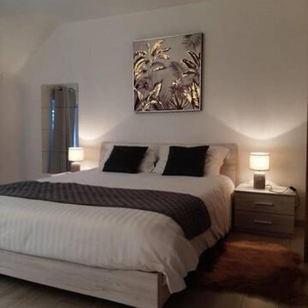 Maison de campagne en pierre bleue-WIFI et parking Bousignies-sur-Roc Extérieur photo