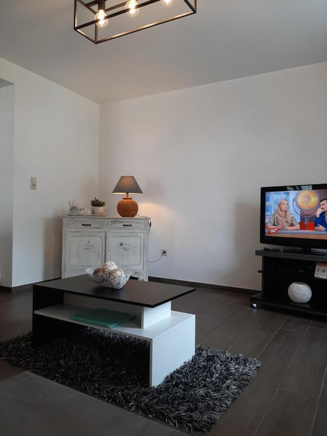 Maison de campagne en pierre bleue-WIFI et parking Bousignies-sur-Roc Extérieur photo